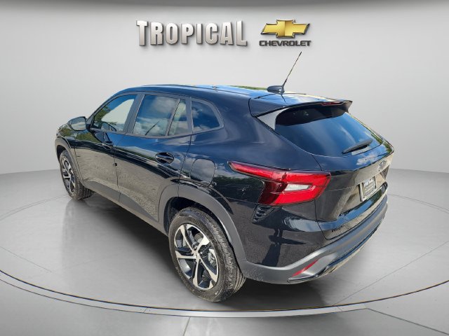 New 2026 Chevrolet Trax RS w/ Driver Confidence Package FWD image 3