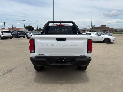 Used 2024 Chevrolet Colorado ZR2 w/ Safety Package AWD/4WD image 6