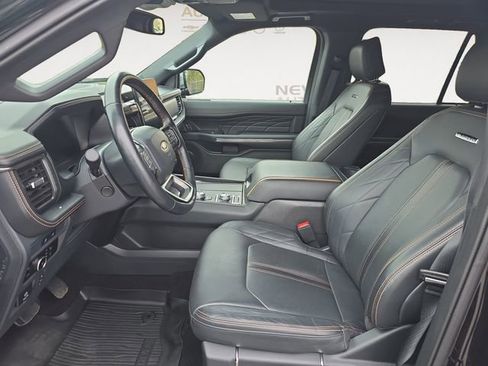 Used 2023 Ford Expedition Platinum AWD/4WD image 9