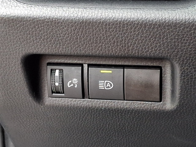 Used 2023 Toyota RAV4 LE AWD/4WD image 23