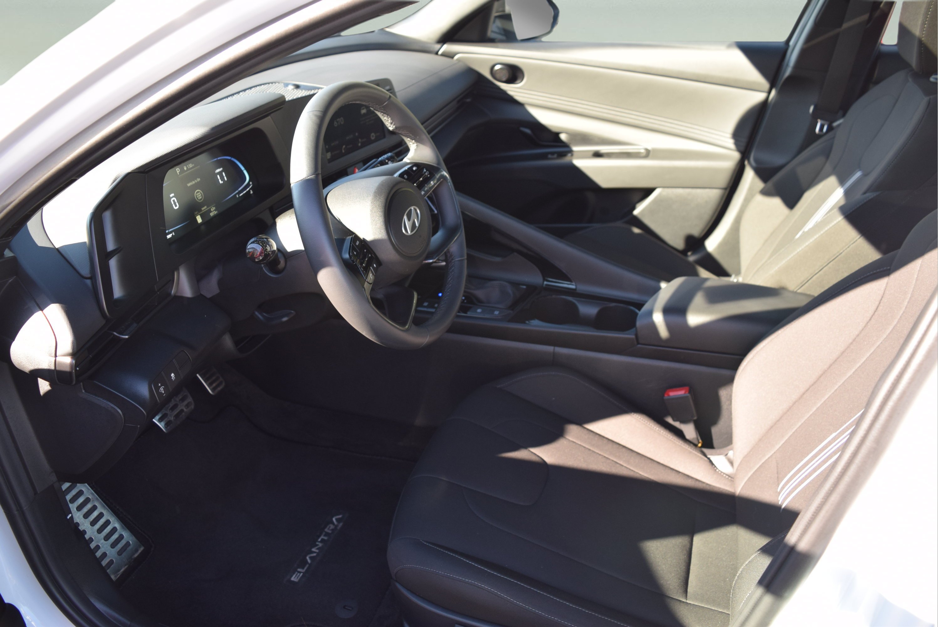 Used 2026 Hyundai Elantra SEL Sport Premium FWD image 9