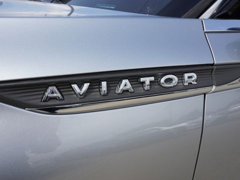 Used 2021 Lincoln Aviator Reserve w/ Equipment Group 201A image 14