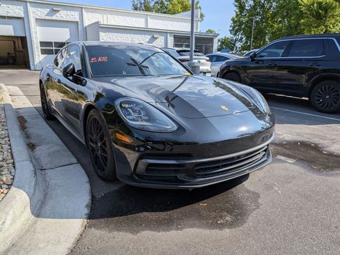 Used 2020 Porsche Panamera RWD image 1