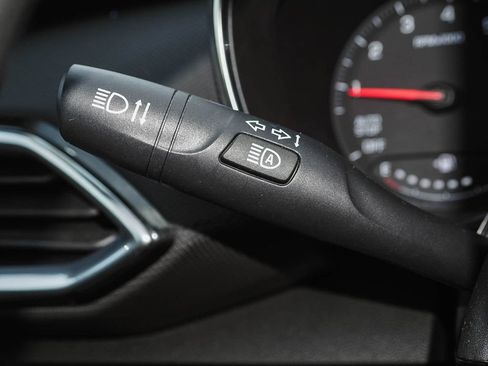 Used 2023 Chevrolet TrailBlazer LT w/ Convenience Package FWD image 28