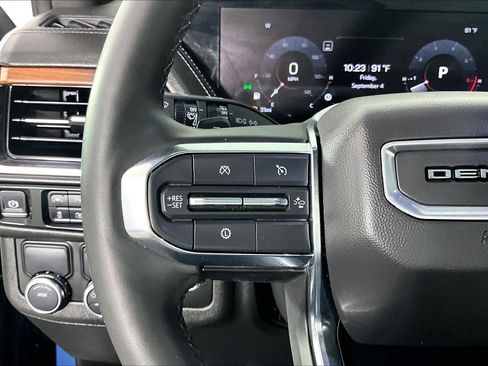 Used 2025 GMC Yukon Denali w/ Sun & Power Step Package RWD image 22