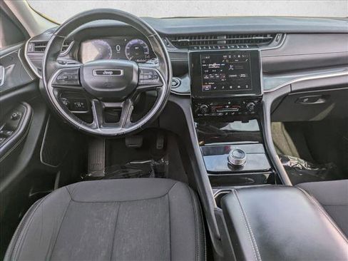 Used 2021 Jeep Grand Cherokee L Laredo w/ Luxury Tech Group I image 15