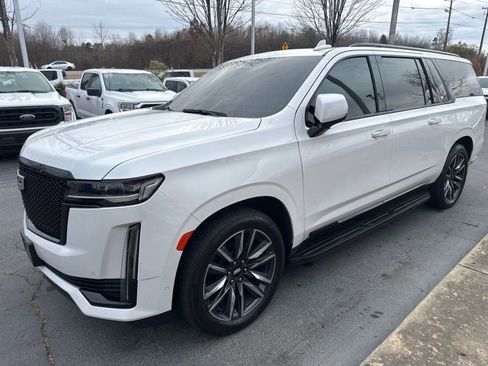 Used 2021 Cadillac Escalade ESV Sport Platinum image 3