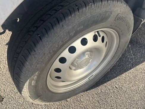 Used 2025 Ford Maverick XL w/ Equipment Group 101A image 30