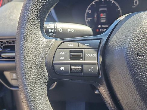 Used 2023 Honda HR-V LX image 19