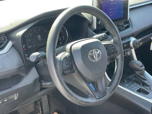 Used 2023 Toyota RAV4 LE image 7