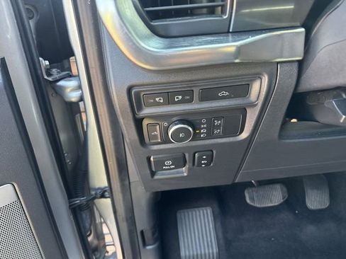 Used 2022 Ford F150 Lariat AWD/4WD image 12