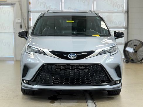 Used 2024 Toyota Sienna XSE w/ XSE Premium Package AWD/4WD image 2