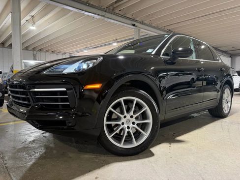 Used 2019 Porsche Cayenne AWD/4WD image 2