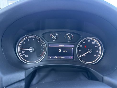 Used 2023 Buick Enclave Essence AWD/4WD image 13
