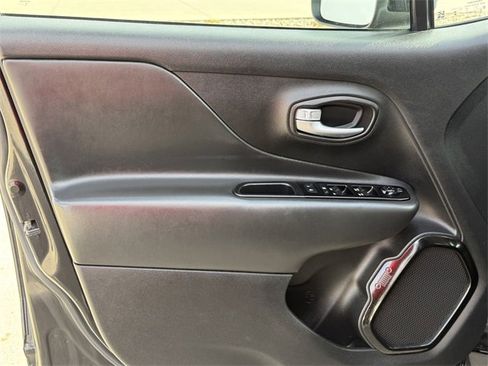 Used 2020 Jeep Renegade Altitude image 15