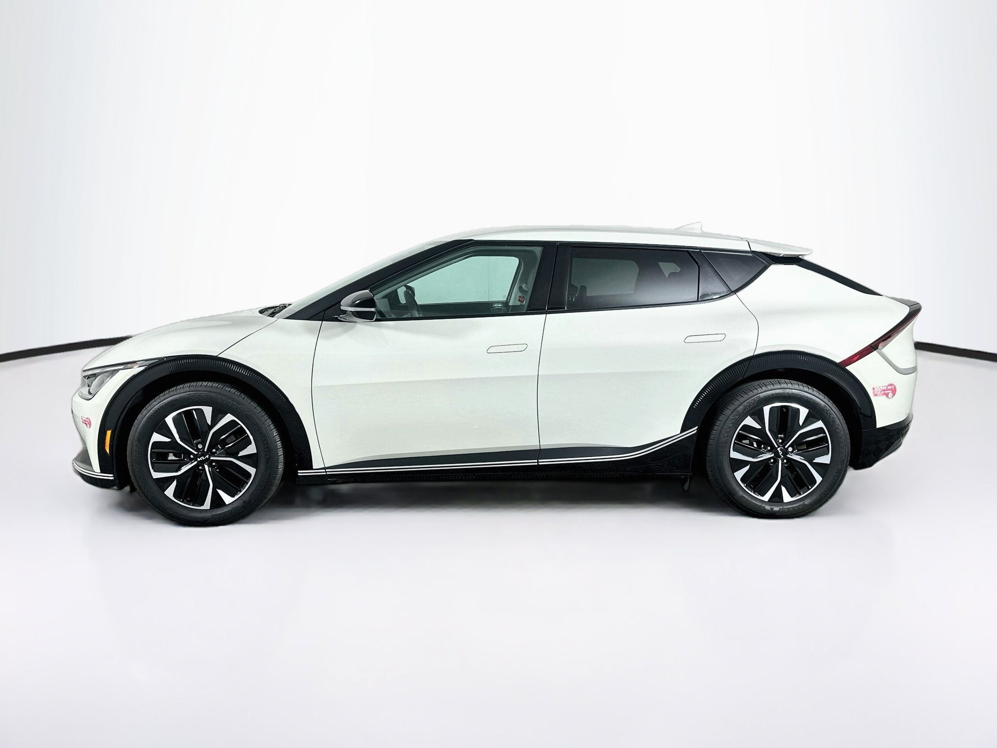 Used 2024 Kia EV6 Wind RWD image 4