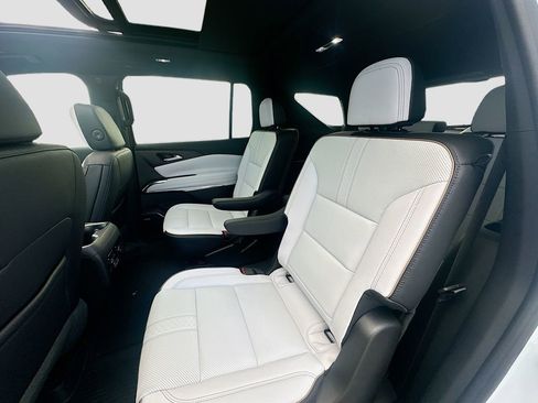 New 2026 Chevrolet Traverse High Country w/ LPO, Floor Liner Package AWD/4WD image 25