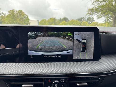 Used 2025 Nissan Kicks SR FWD image 17