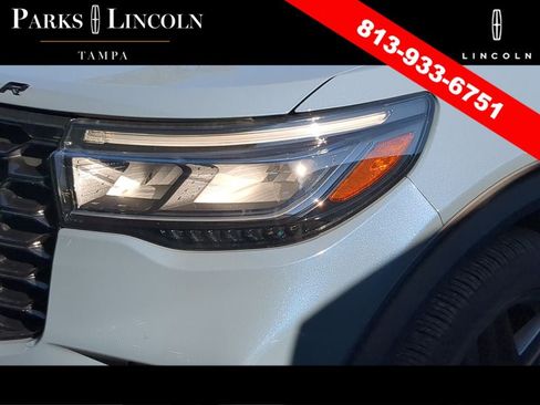 Used 2025 Ford Explorer ST-Line w/ Premium Package RWD image 11