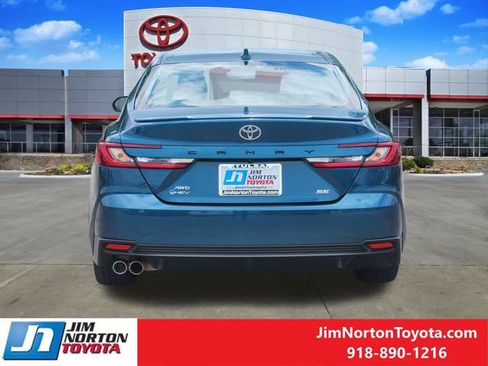 Used 2025 Toyota Camry SE w/ Multimedia Upgrade Package AWD/4WD image 7