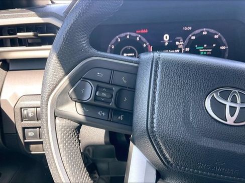 Used 2024 Toyota Tacoma TRD Sport AWD/4WD image 20