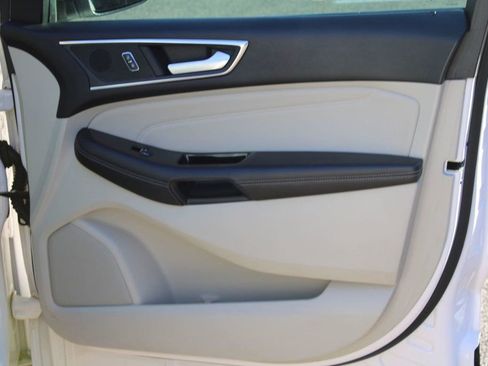Used 2017 Ford Edge Titanium w/ Equipment Group 301A image 21