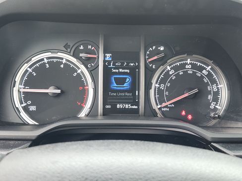 Used 2022 Toyota 4Runner TRD Off-Road AWD/4WD image 16