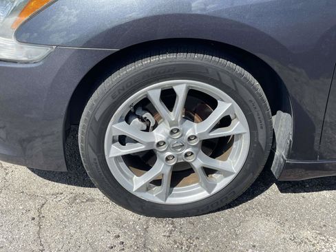 Used 2013 Nissan Maxima 3.5 SV w/ Premium Pkg FWD image 4