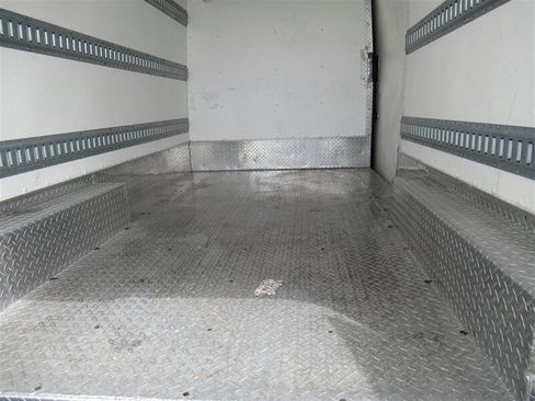 Used 2018 Ford Transit 250 148 High Roof image 27