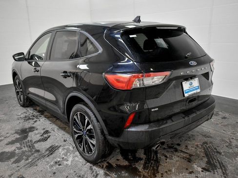 Used 2022 Ford Escape SE w/ SE Sport Appearance Package image 6