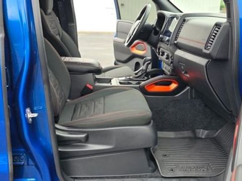 Used 2024 Nissan Frontier PRO-4X w/ Technology Package image 16
