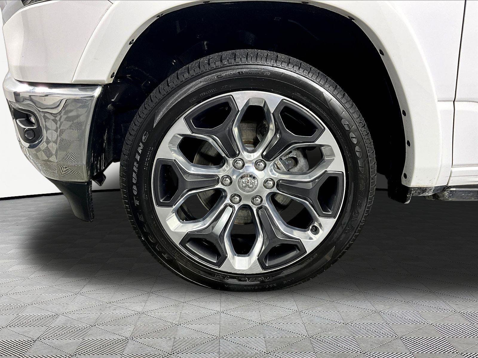 Used 2020 RAM 1500 Longhorn AWD/4WD image 35