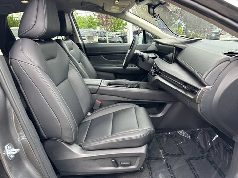 Used 2025 Nissan Murano SV AWD/4WD image 17