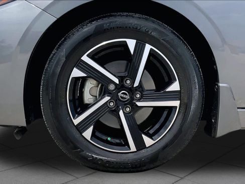 Used 2024 Nissan Sentra SV w/ All-Weather Package FWD image 11