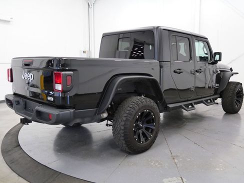 Used 2023 Jeep Gladiator Overland AWD/4WD image 7