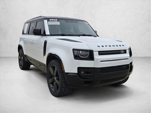 Used 2023 Land Rover Defender 110 X-Dynamic SE image 7