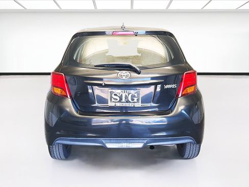 Used 2017 Toyota Yaris L image 5