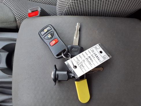 Used 2019 Nissan Frontier SV image 31