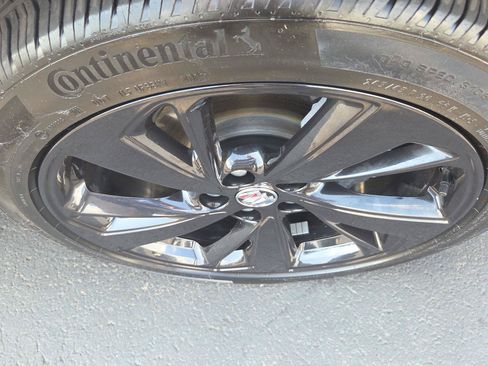 Used 2023 Buick Envision Preferred FWD image 3