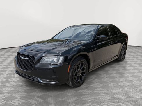 Used 2019 Chrysler 300 S AWD/4WD image 3
