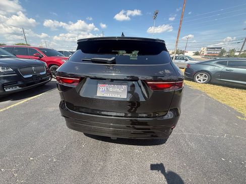 Used 2025 Jaguar F-PACE R-Dynamic S AWD/4WD image 4
