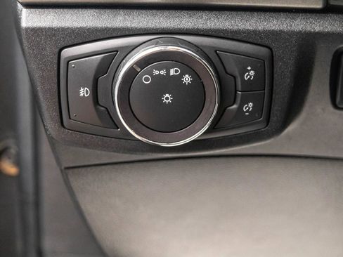 Used 2019 Ford Fusion SE w/ Equipment Group 151A FWD image 18
