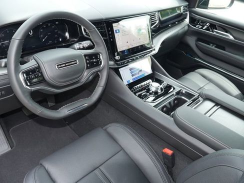 New 2026 Jeep Grand Wagoneer L Summit AWD/4WD image 18