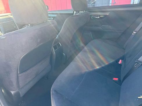 Used 2013 Nissan Altima 3.5 SV FWD image 6