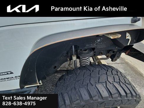 Used 2017 Jeep Wrangler Unlimited Sport w/ Quick Order Package 24S AWD/4WD image 9
