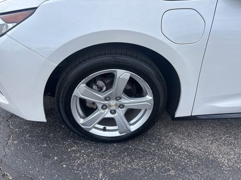 Used 2017 Chevrolet Volt LT w/ Comfort Package image 13