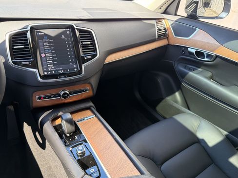 Used 2023 Volvo XC90 B6 Plus w/ Protection Package Premier image 27