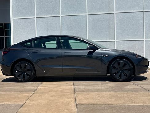 Used 2025 Tesla Model 3 Long Range RWD image 3