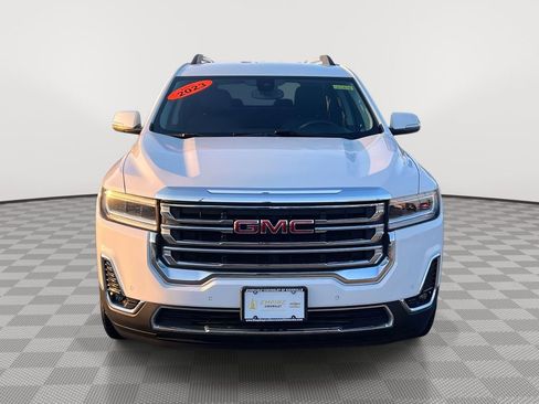 Used 2023 GMC Acadia SLT w/ Preferred Package image 2