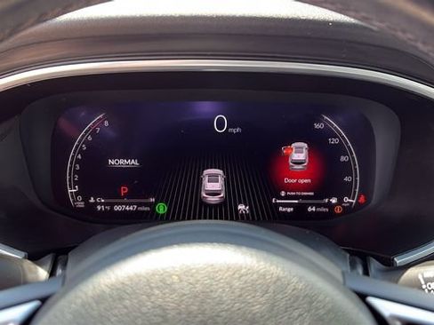 Used 2023 Acura MDX SH-AWD w/ Technology Package image 16